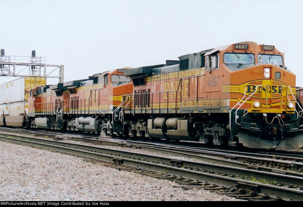 BNSF 4697 West